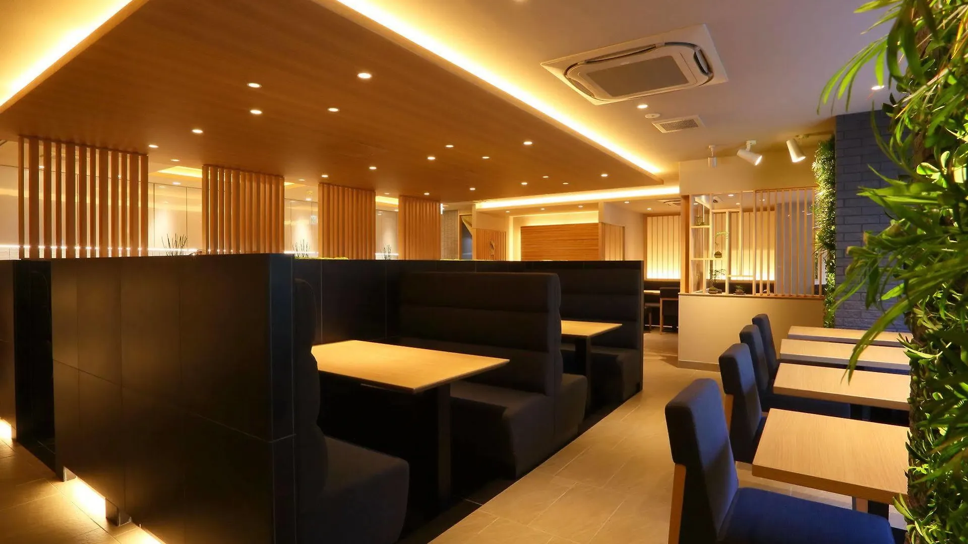 Hotel Binario Umeda Osaka 4*,  Japón